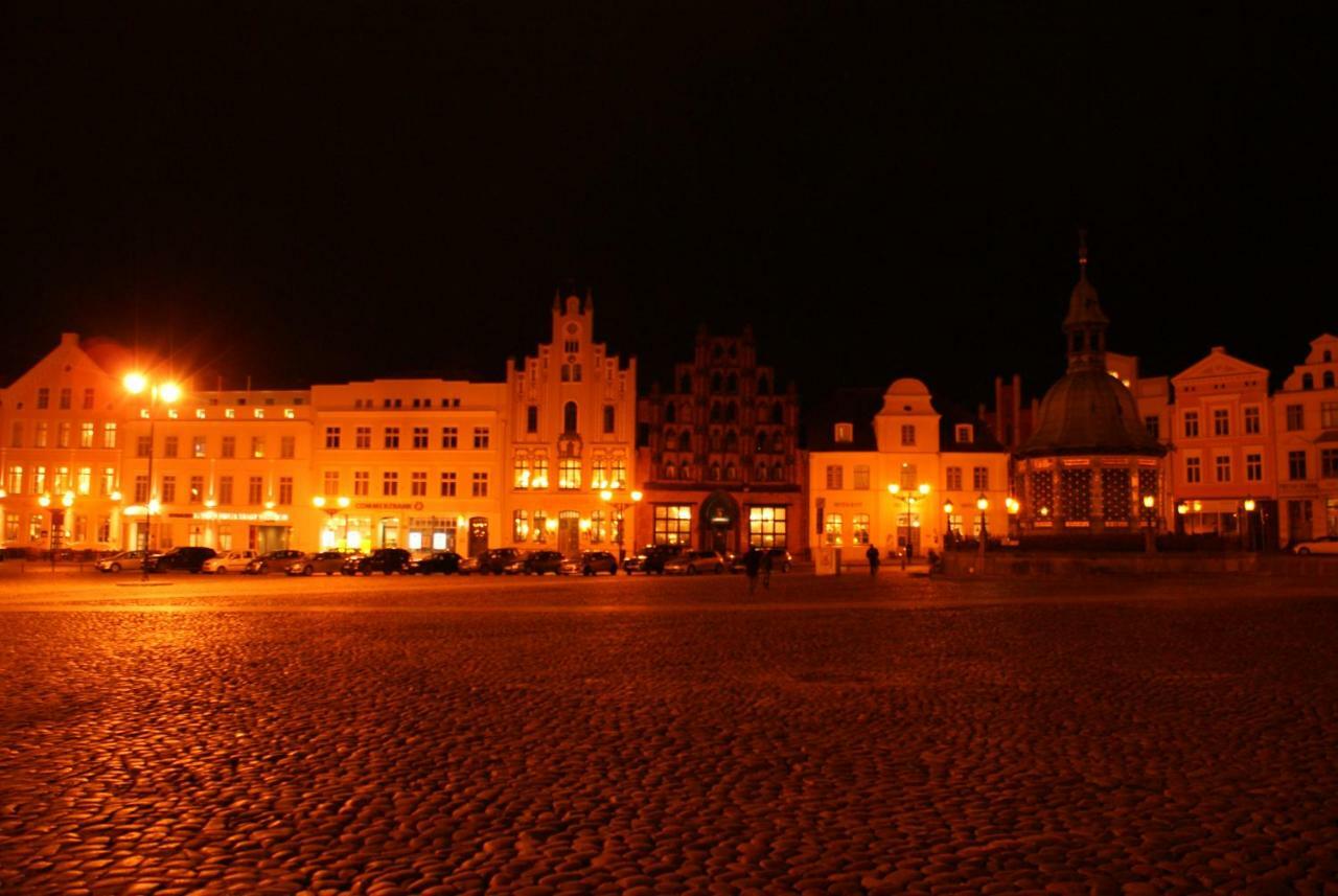 Stadtvilla Bruegemann Mit Terrasse & Parkplatz - Abc136 By Abcวิสมาร์ ภายนอก รูปภาพ