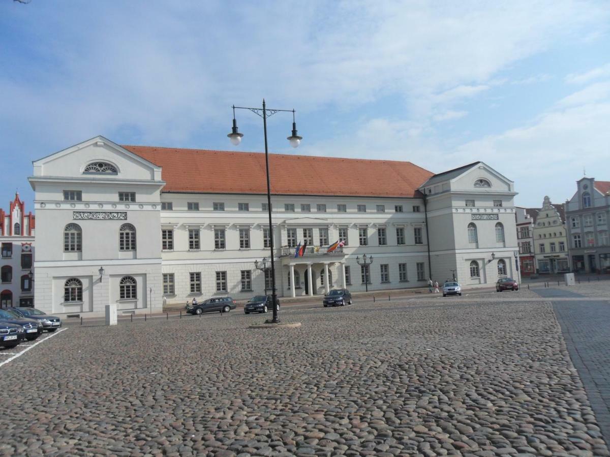 Stadtvilla Bruegemann Mit Terrasse & Parkplatz - Abc136 By Abcวิสมาร์ ภายนอก รูปภาพ
